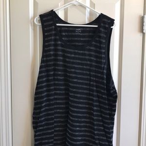 Men’s Old Navy tank top
